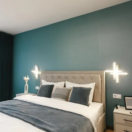Apartment Charming, Spacious And Luxurious 2br In Center - Grandstay