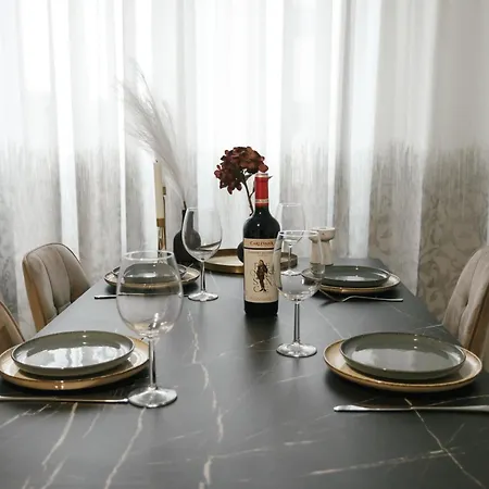 Charming, Spacious And Luxurious 2br In Center - Grandstay Apartment *