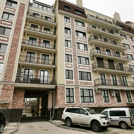 Charming, Spacious And Luxurious 2br In Center - Grandstay Apartment Chisinau
